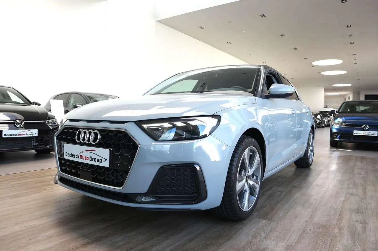 Photo 1 : Audi A1 2024 Essence