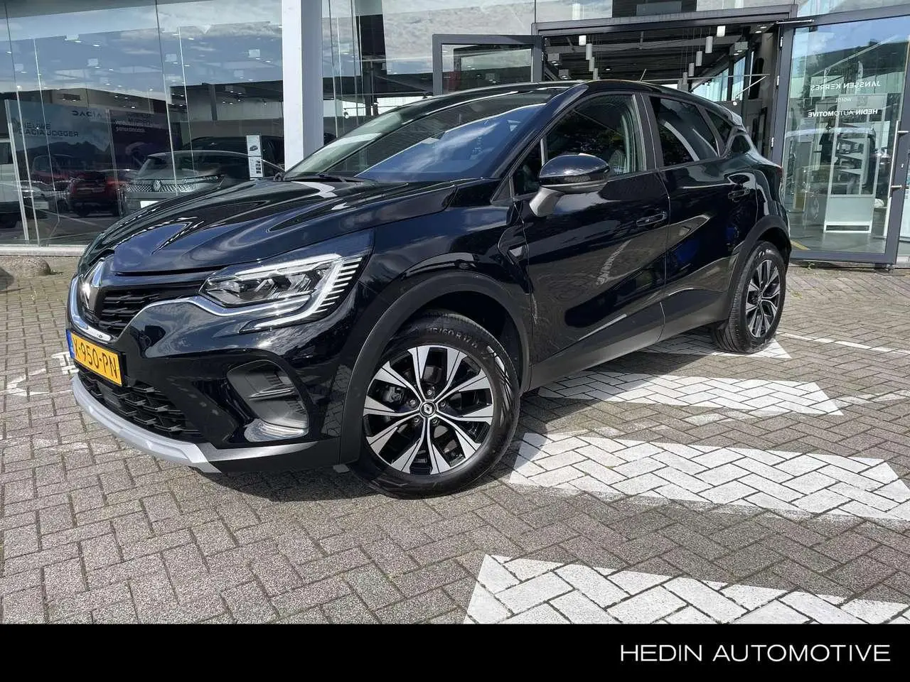 Photo 1 : Renault Captur 2024 Petrol