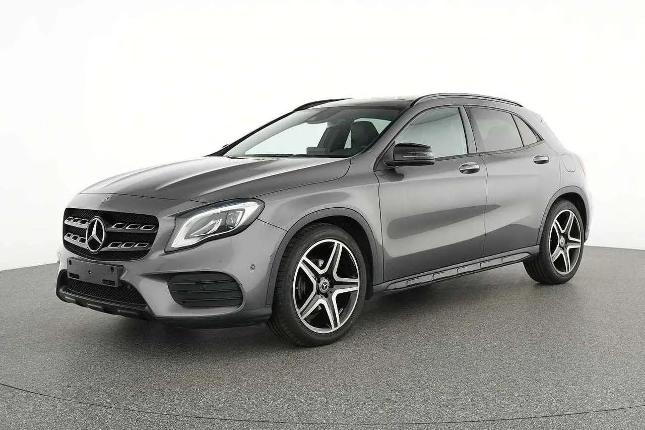 Photo 1 : Mercedes-benz Classe Gla 2020 Petrol