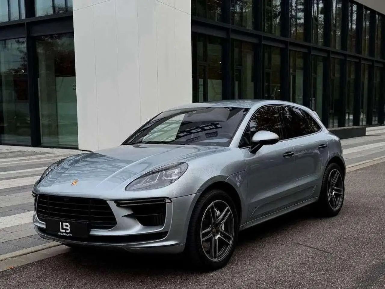 Photo 1 : Porsche Macan 2021 Petrol