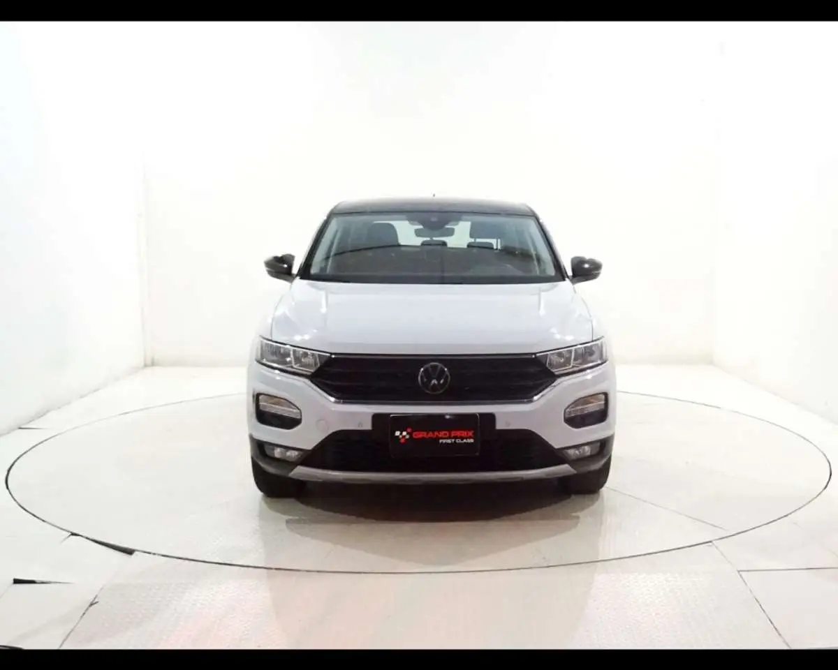 Photo 1 : Volkswagen T-roc 2021 Essence