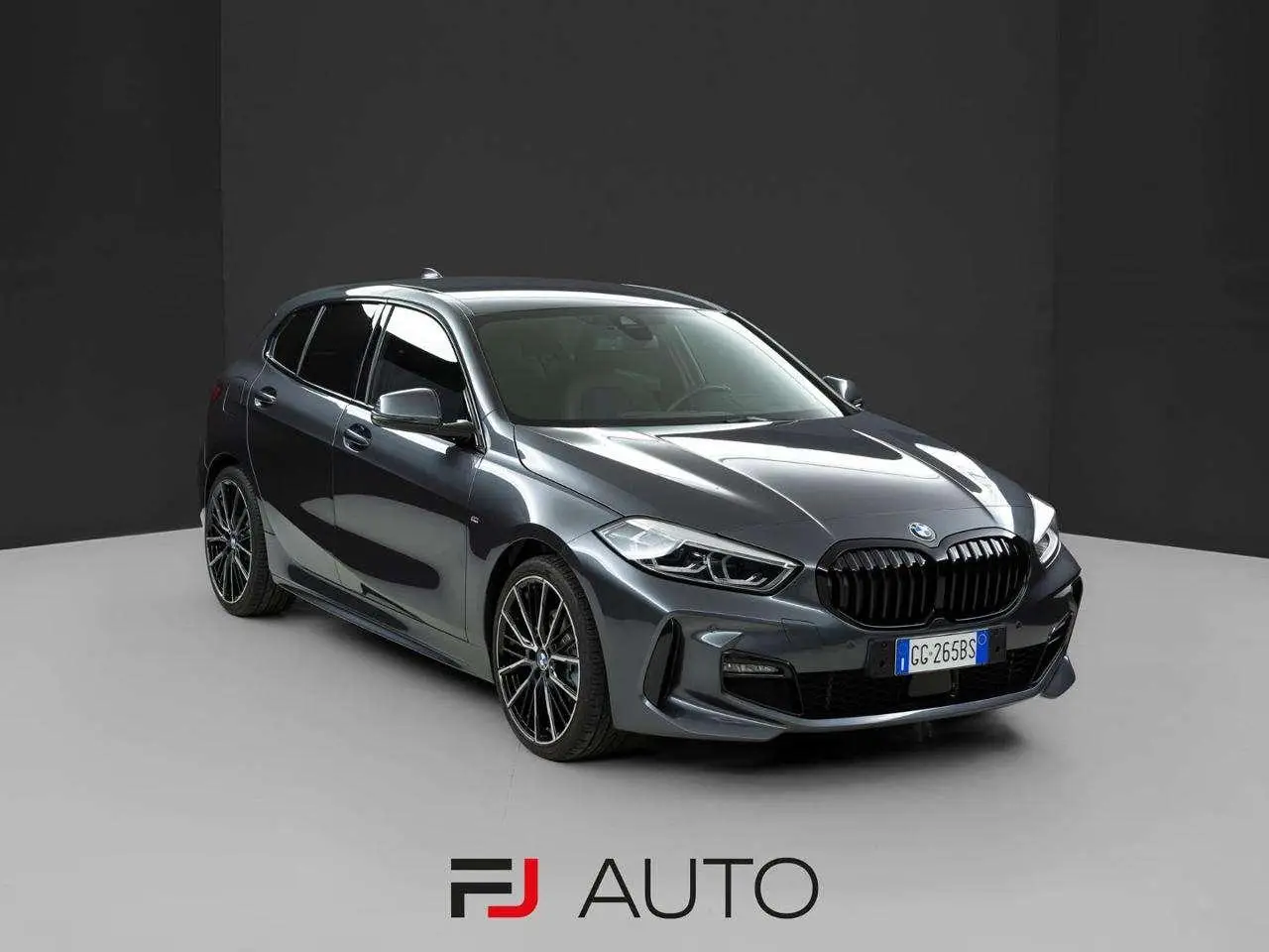 Photo 1 : Bmw Serie 1 2019 Petrol