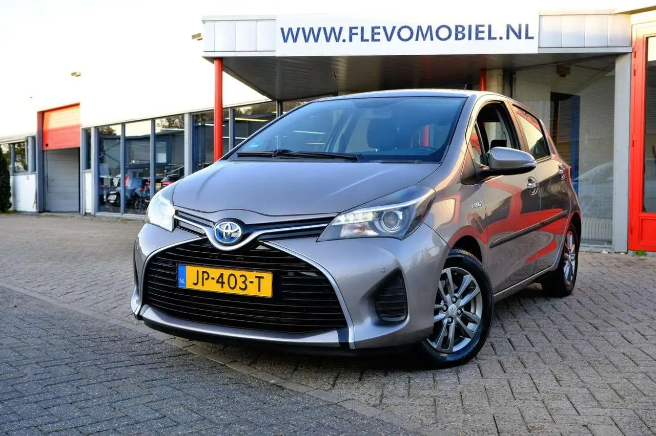 Photo 1 : Toyota Yaris 2016 Hybride