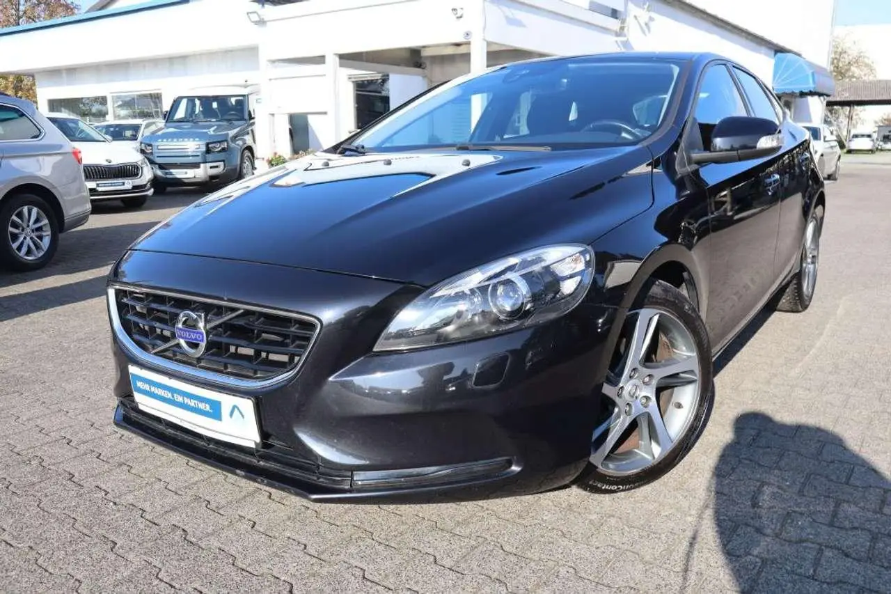 Photo 1 : Volvo V40 2015 Diesel