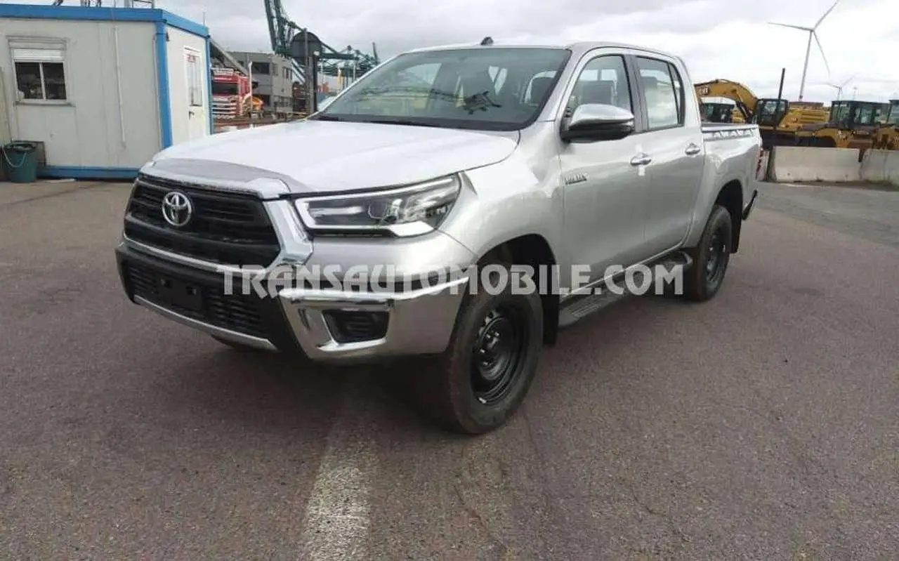 Photo 1 : Toyota Hilux 2024 Diesel