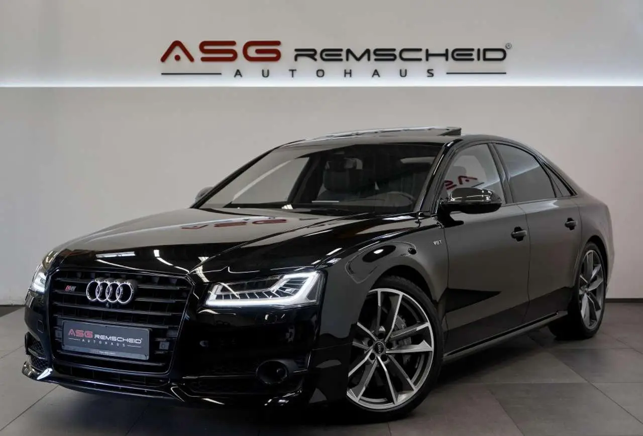 Photo 1 : Audi S8 2016 Essence