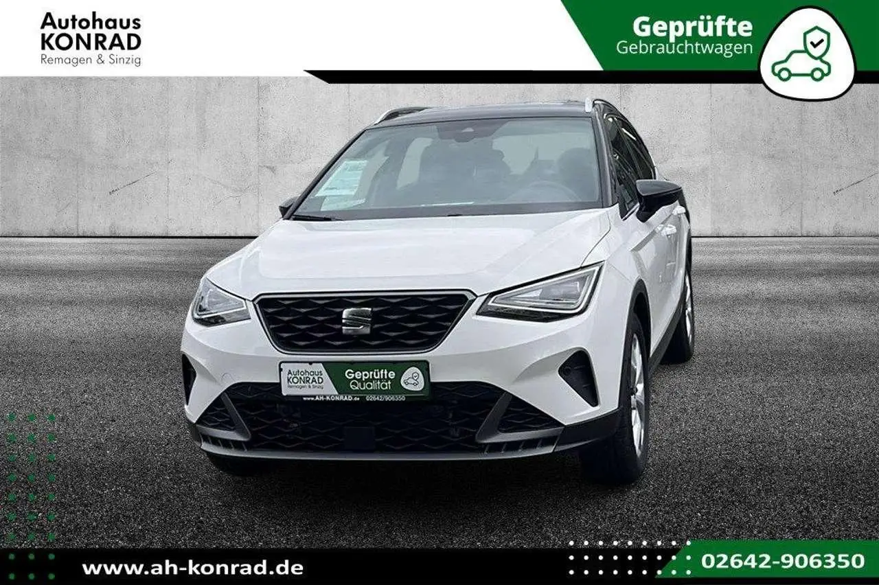 Photo 1 : Seat Arona 2024 Essence