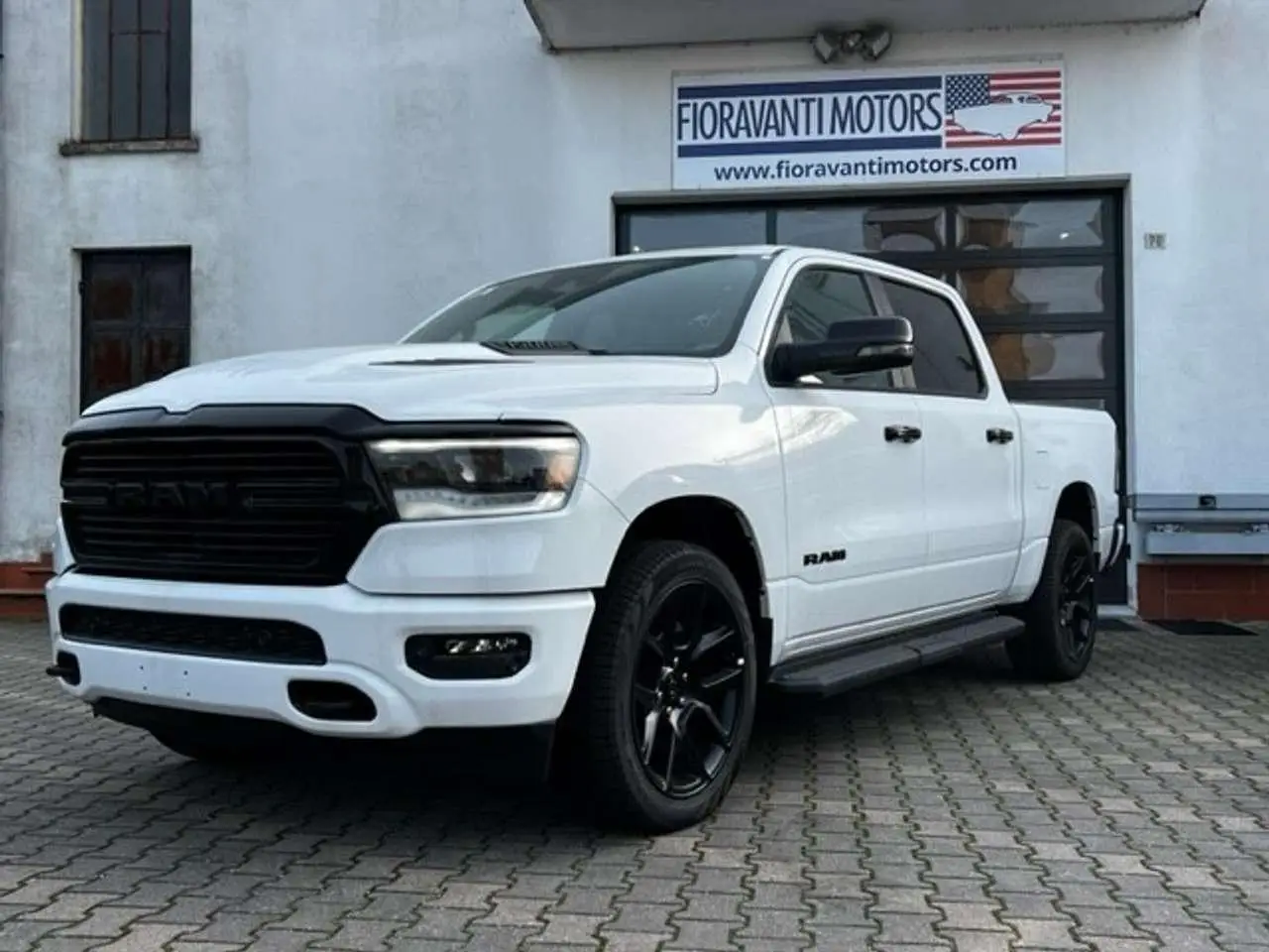 Photo 1 : Dodge Ram 2024 Petrol