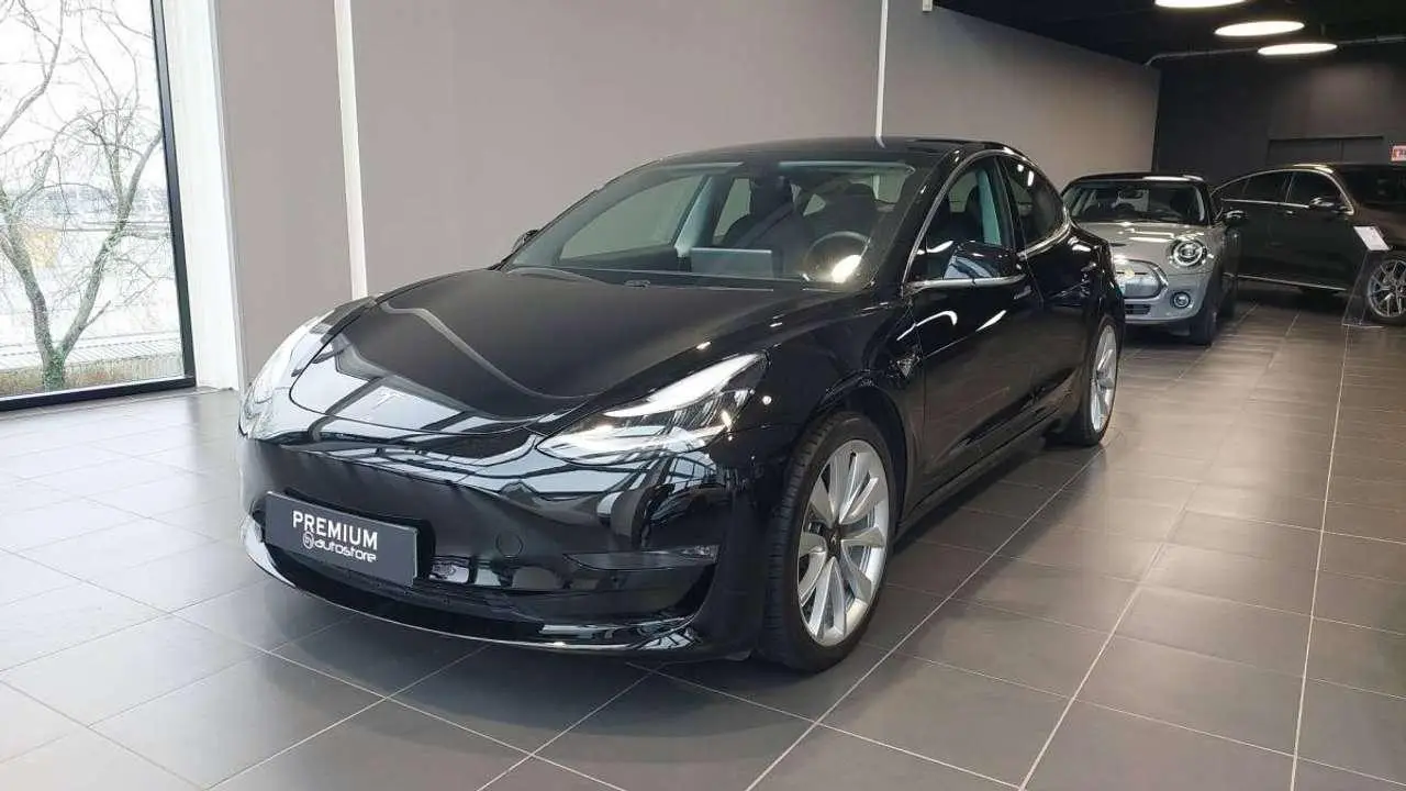 Photo 1 : Tesla Model 3 2020 Électrique