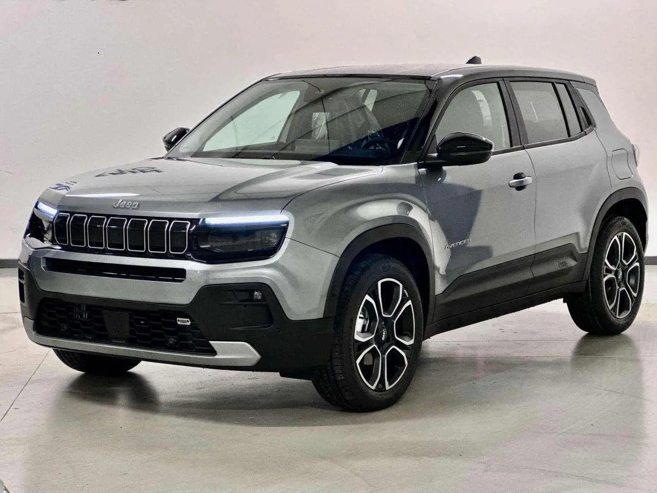 Photo 1 : Jeep Avenger 2024 Petrol