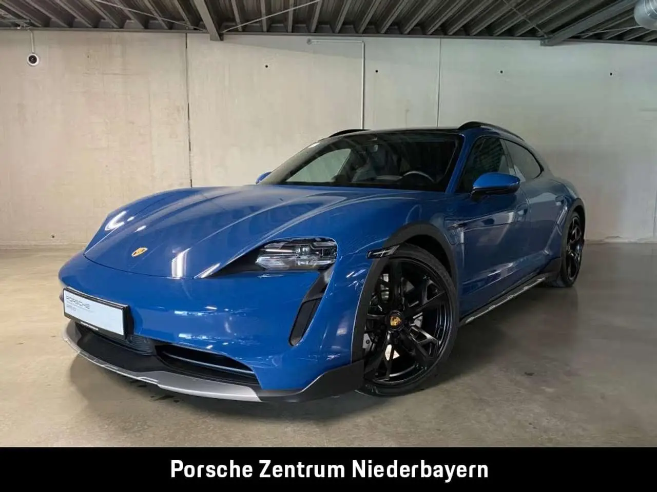 Photo 1 : Porsche Taycan 2021 Électrique