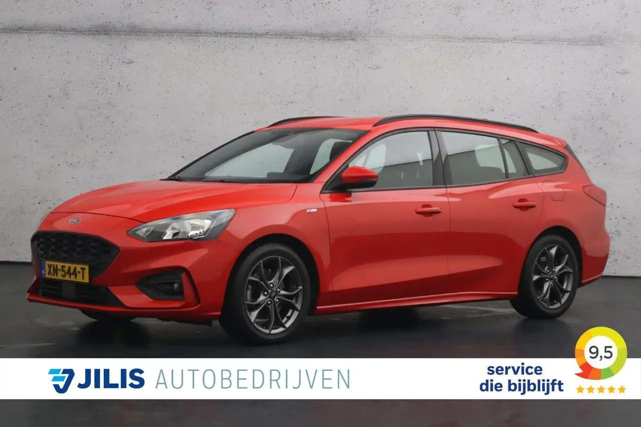 Photo 1 : Ford Focus 2019 Petrol