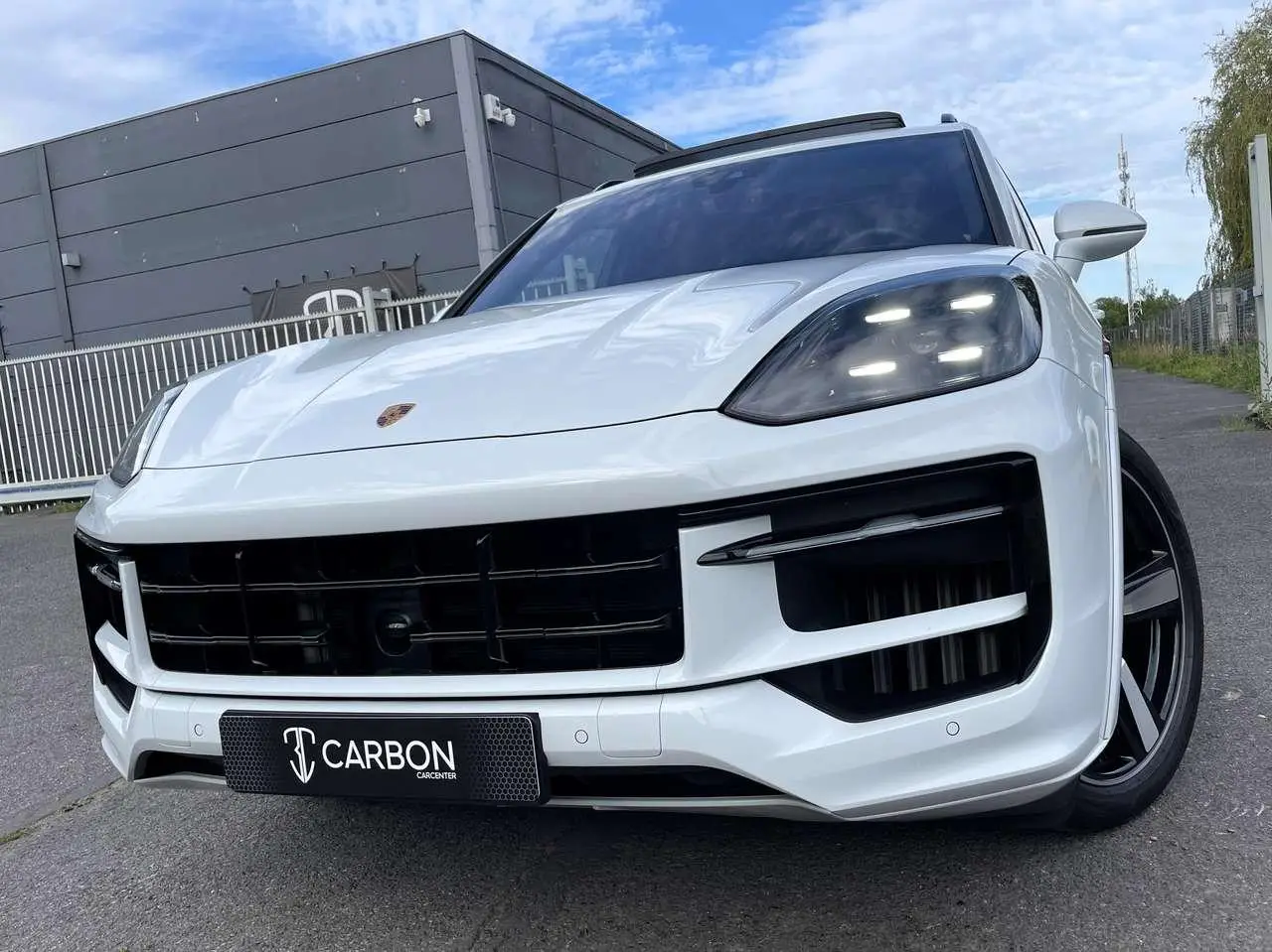 Photo 1 : Porsche Cayenne 2024 Hybrid