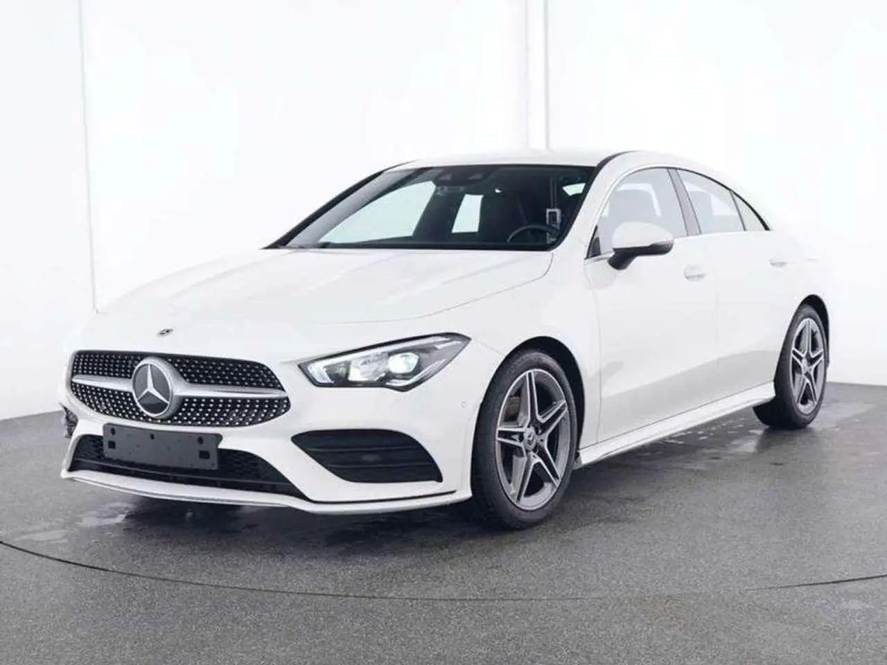 Photo 1 : Mercedes-benz Classe Cla 2023 Essence