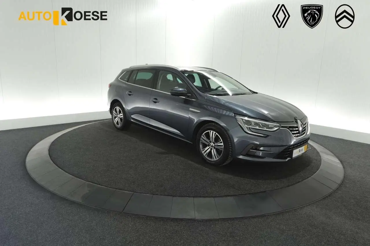 Photo 1 : Renault Megane 2022 Essence