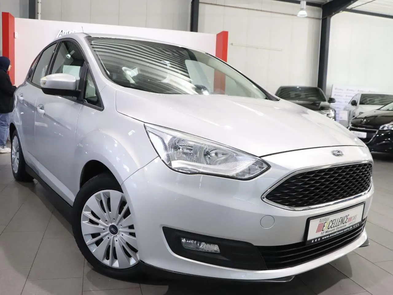 Photo 1 : Ford C-max 2015 Petrol