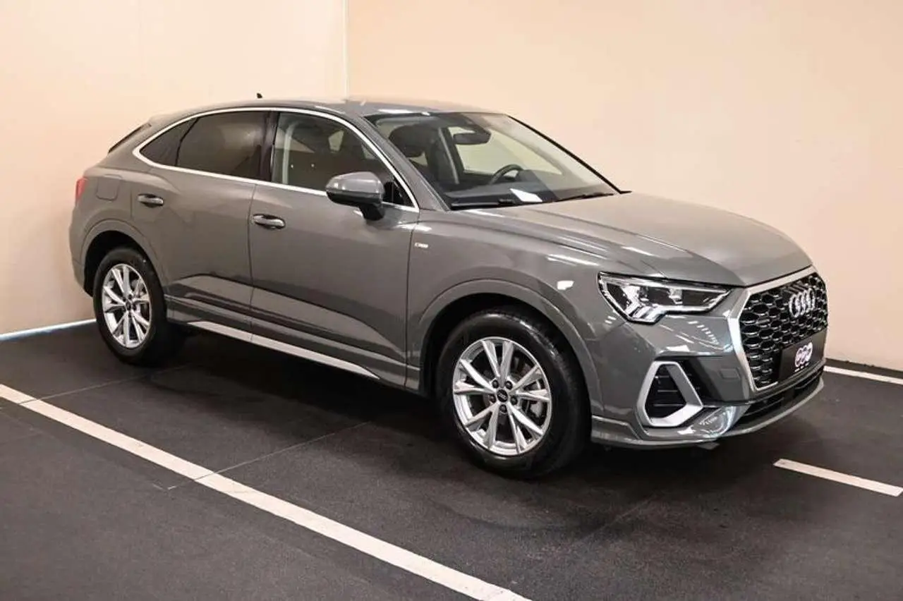 Photo 1 : Audi Q3 2022 Diesel