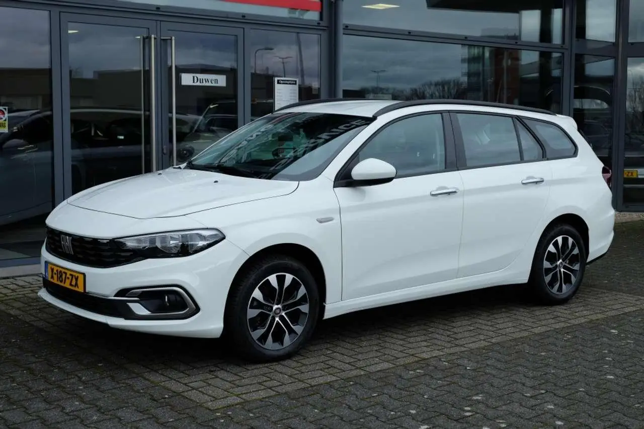 Photo 1 : Fiat Tipo 2023 Essence