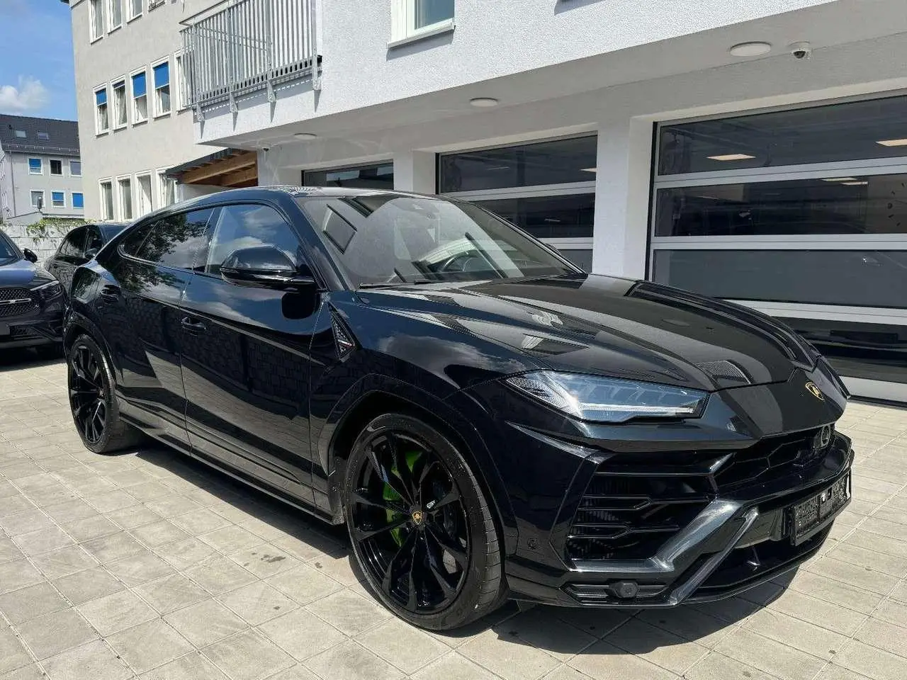 Photo 1 : Lamborghini Urus 2022 Petrol