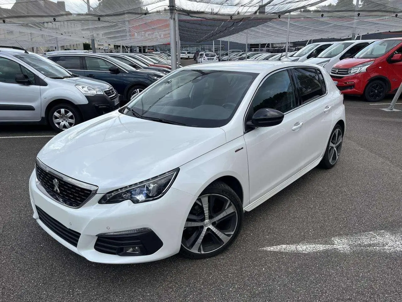 Photo 1 : Peugeot 308 2019 Essence