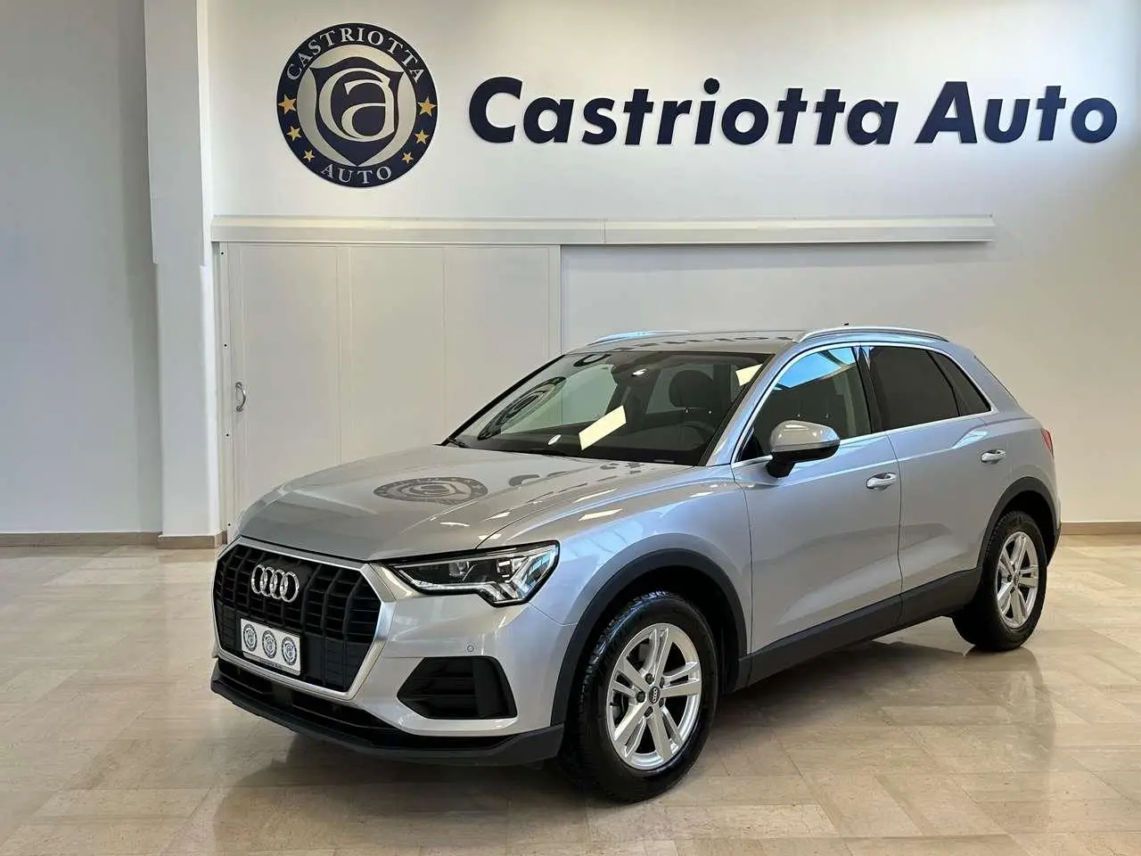 Photo 1 : Audi Q3 2019 Diesel