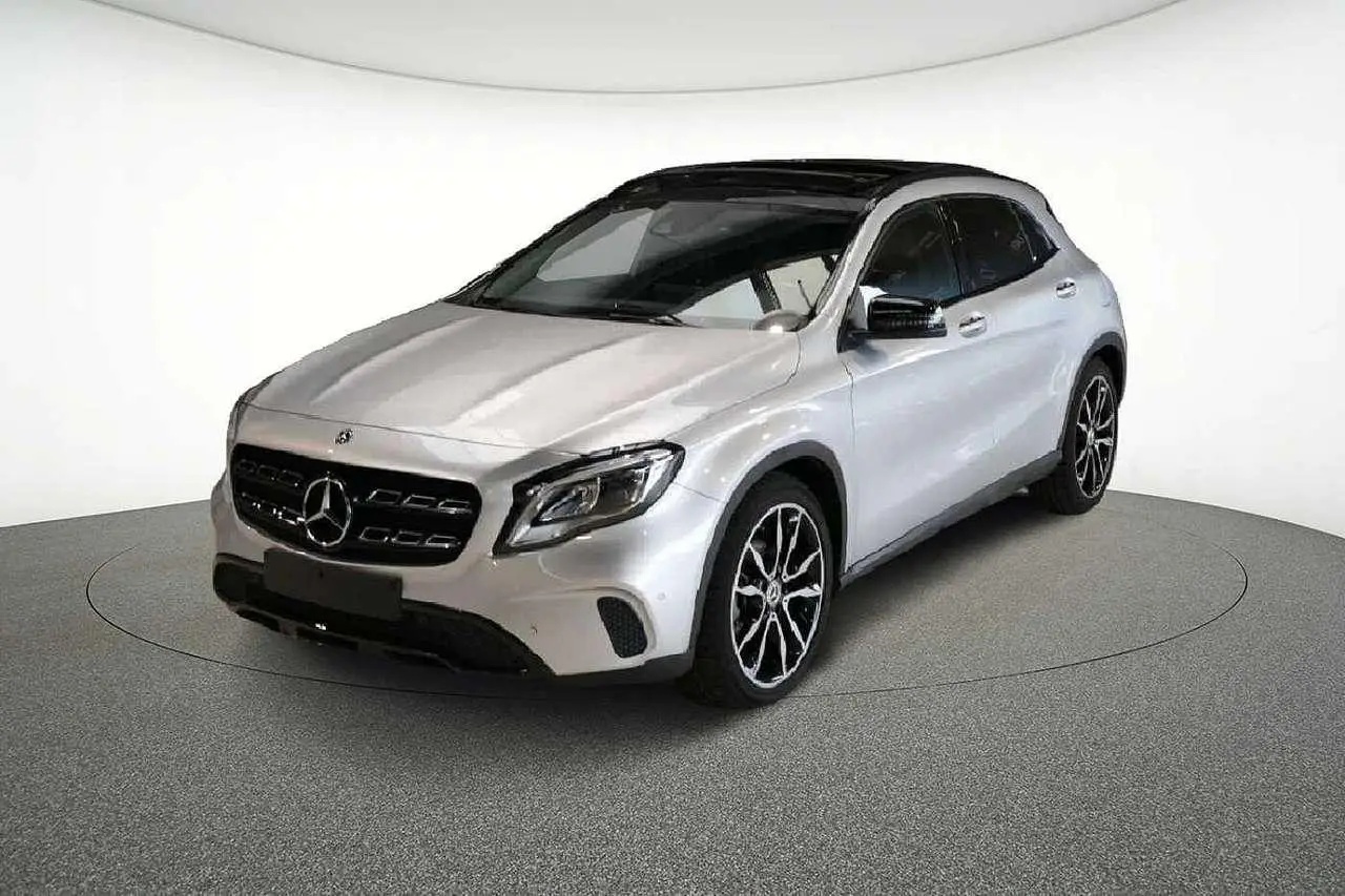 Photo 1 : Mercedes-benz Classe Gla 2019 Petrol