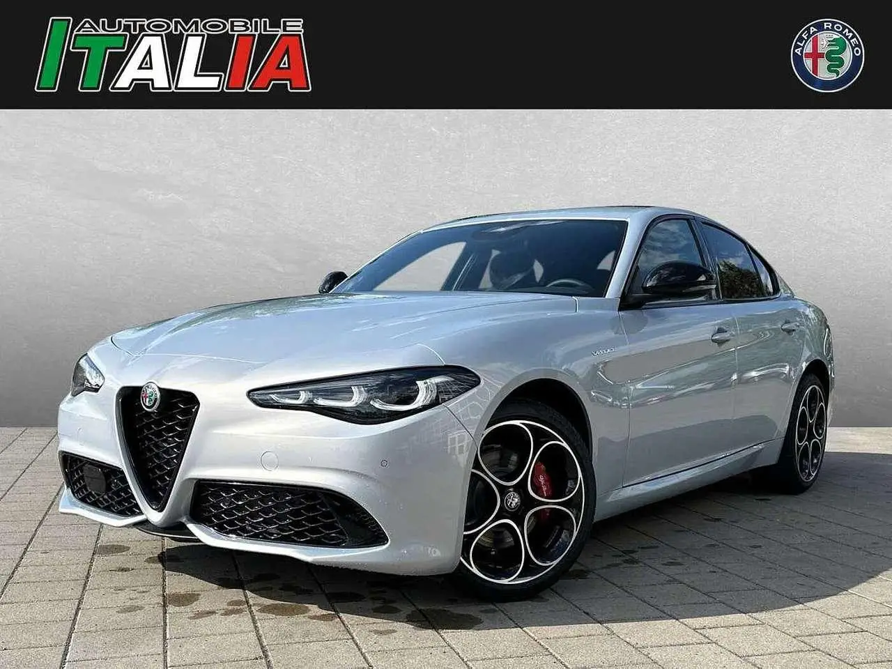 Photo 1 : Alfa Romeo Giulia 2024 Essence