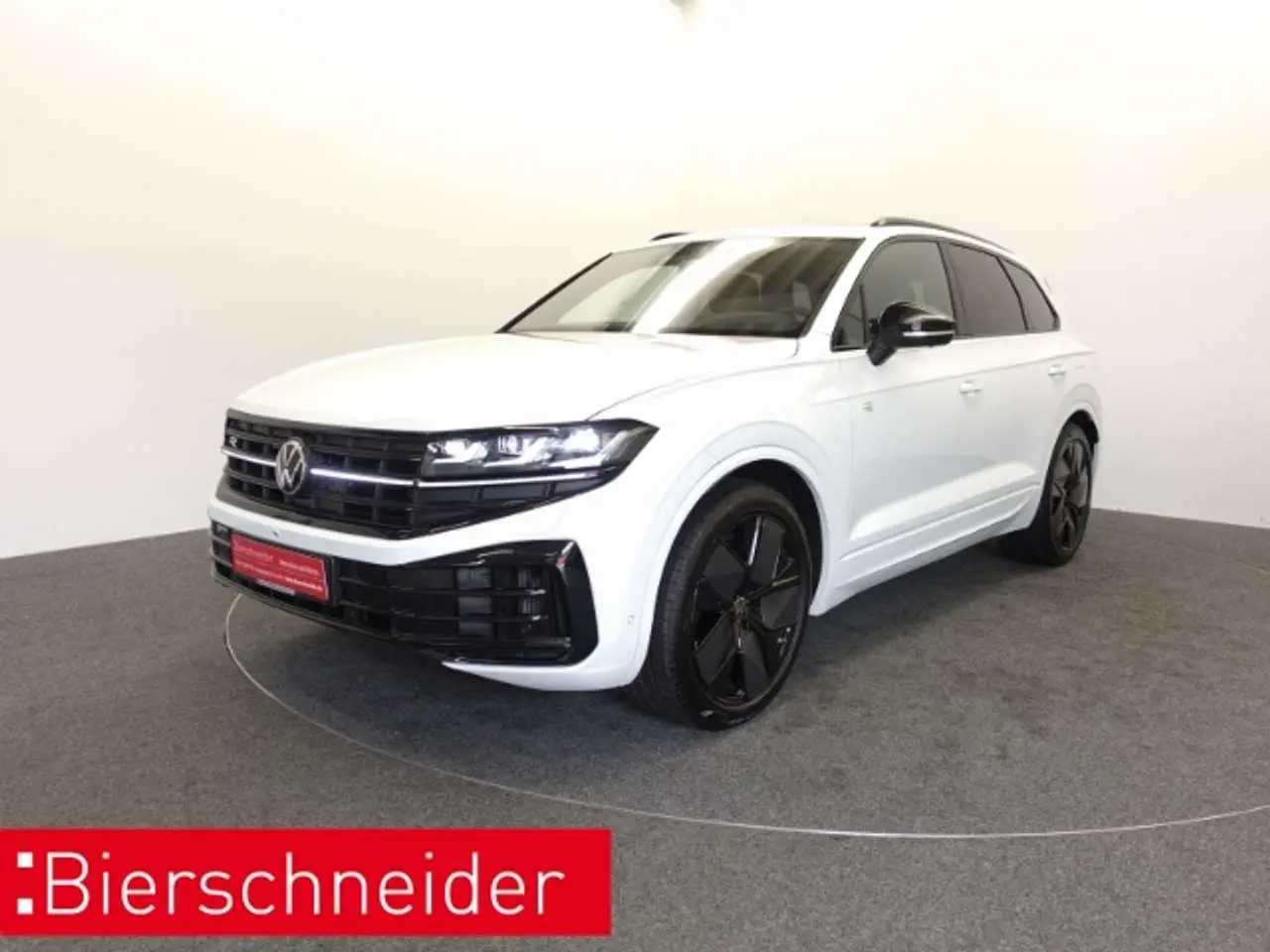 Photo 1 : Volkswagen Touareg 2023 Hybrid