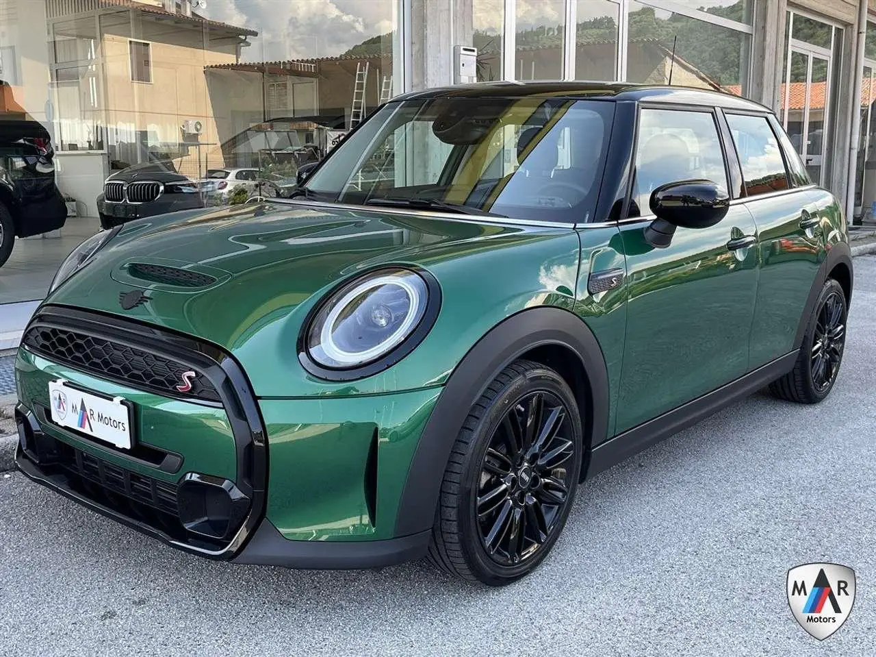 Photo 1 : Mini Cooper 2024 Petrol