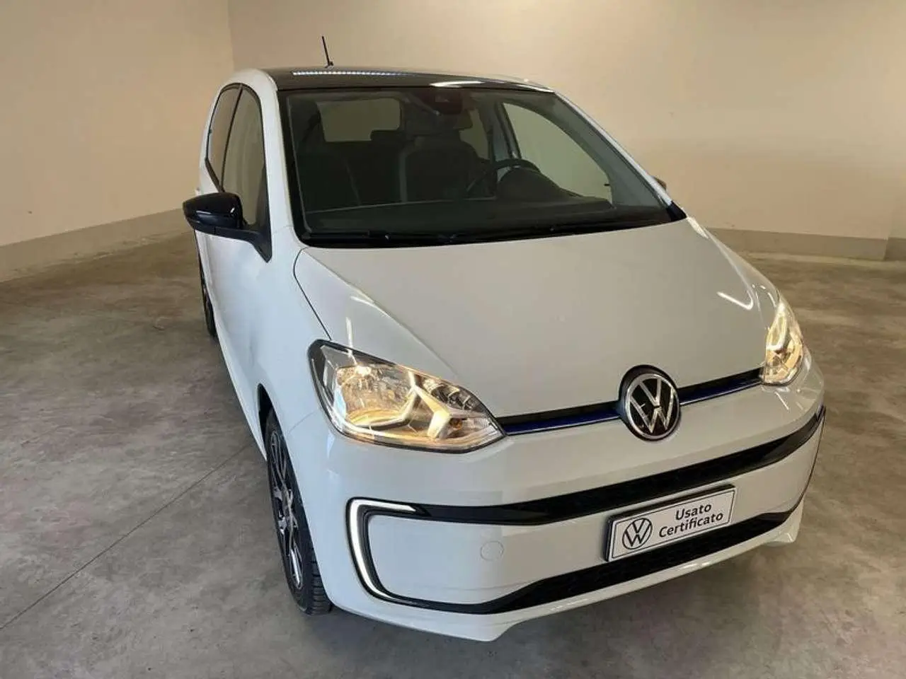 Photo 1 : Volkswagen Up! 2021 Electric