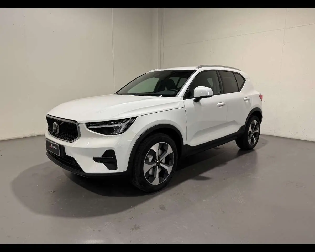 Photo 1 : Volvo Xc40 2024 Hybride