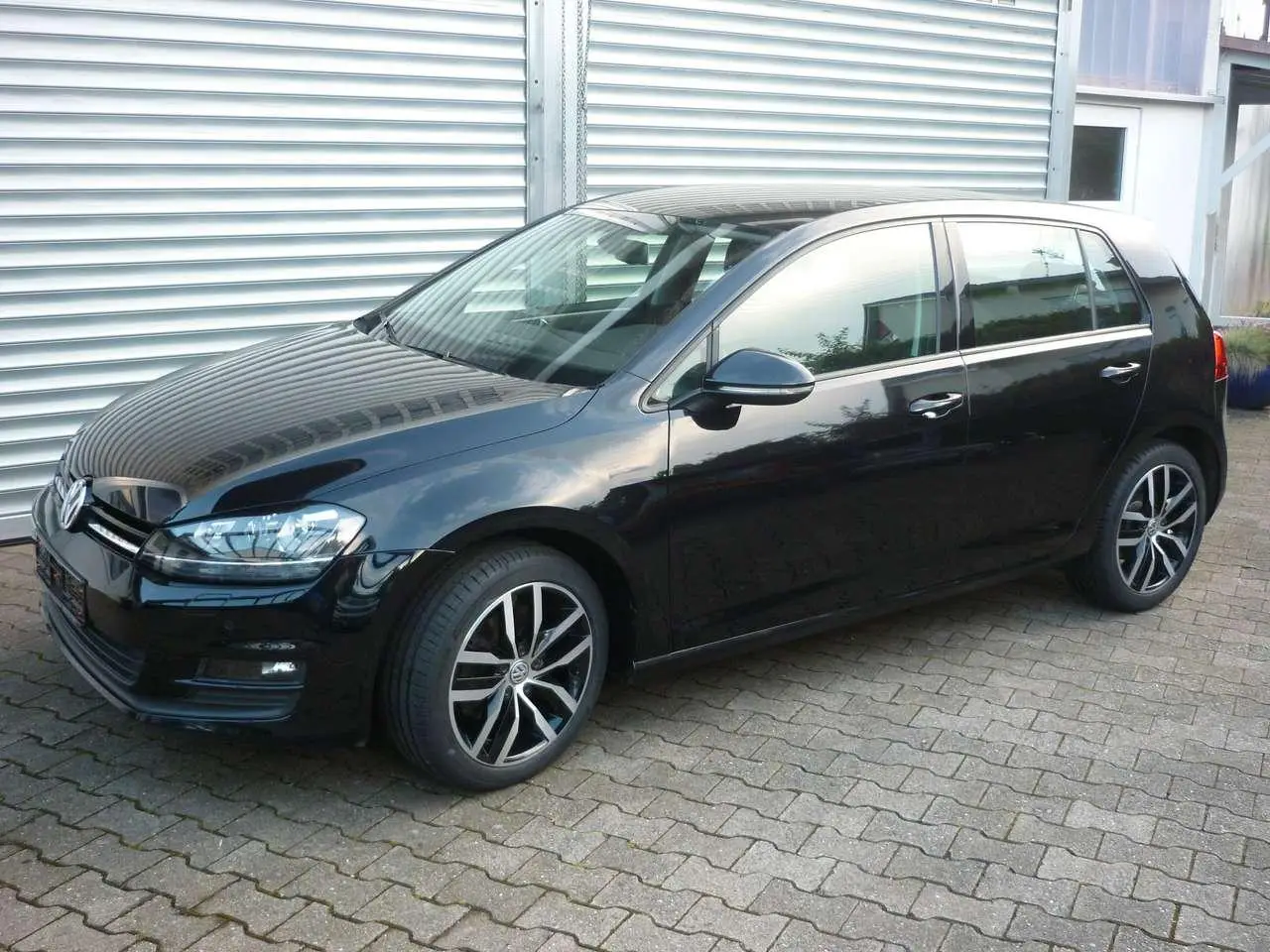 Photo 1 : Volkswagen Golf 2016 Petrol