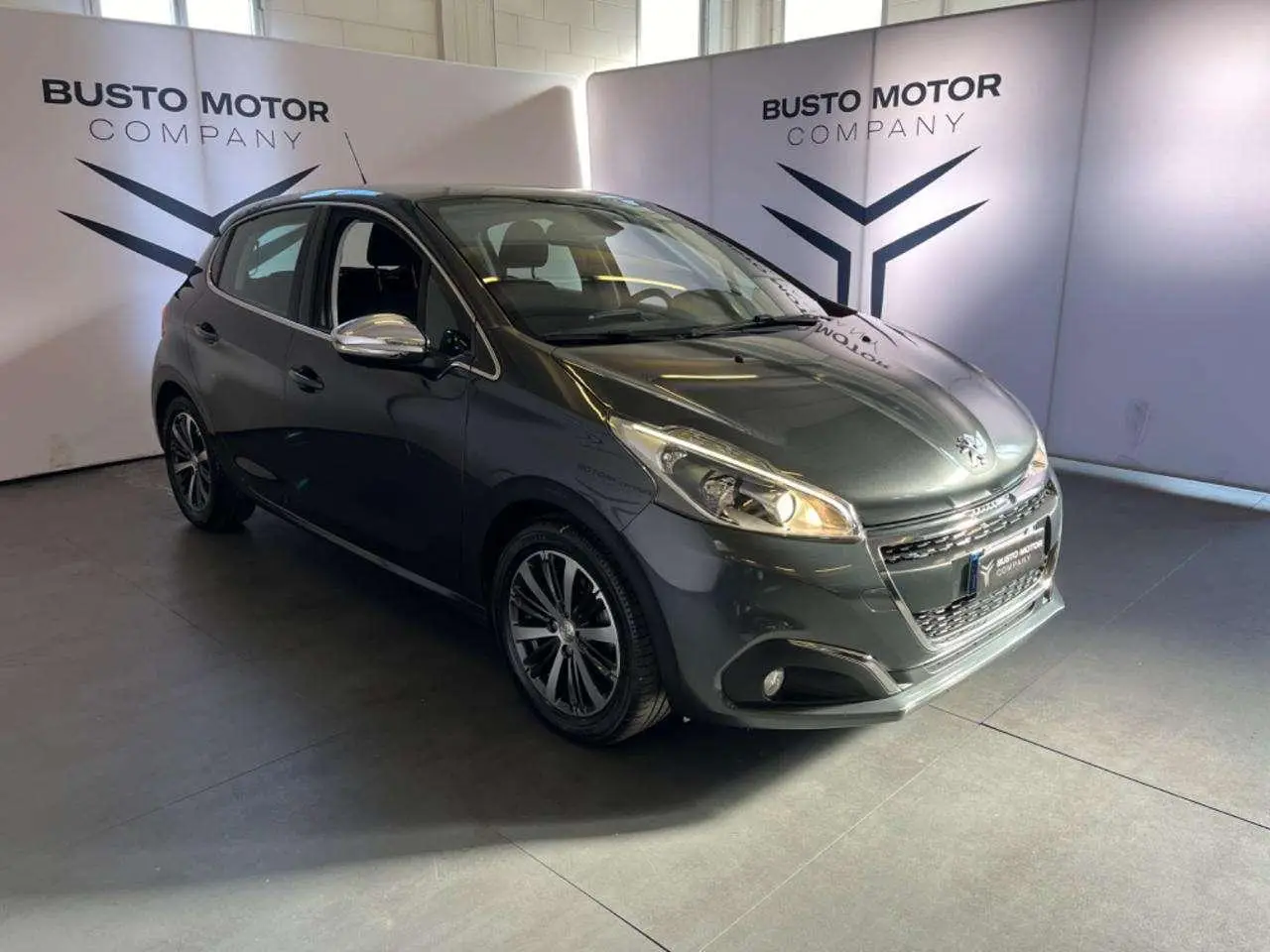 Photo 1 : Peugeot 208 2015 Petrol