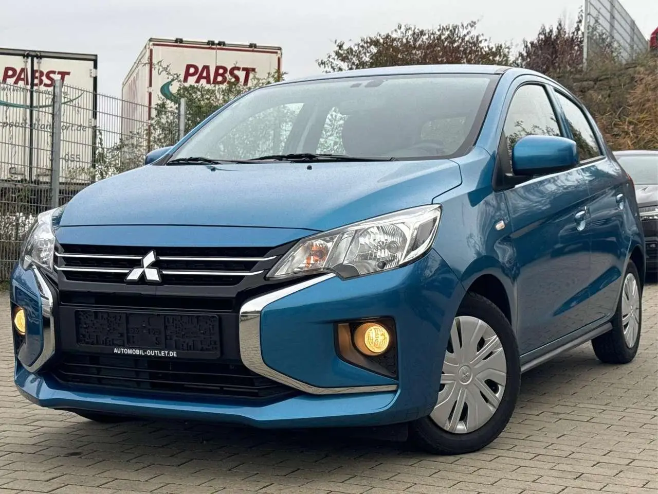 Photo 1 : Mitsubishi Space Star 2023 Petrol