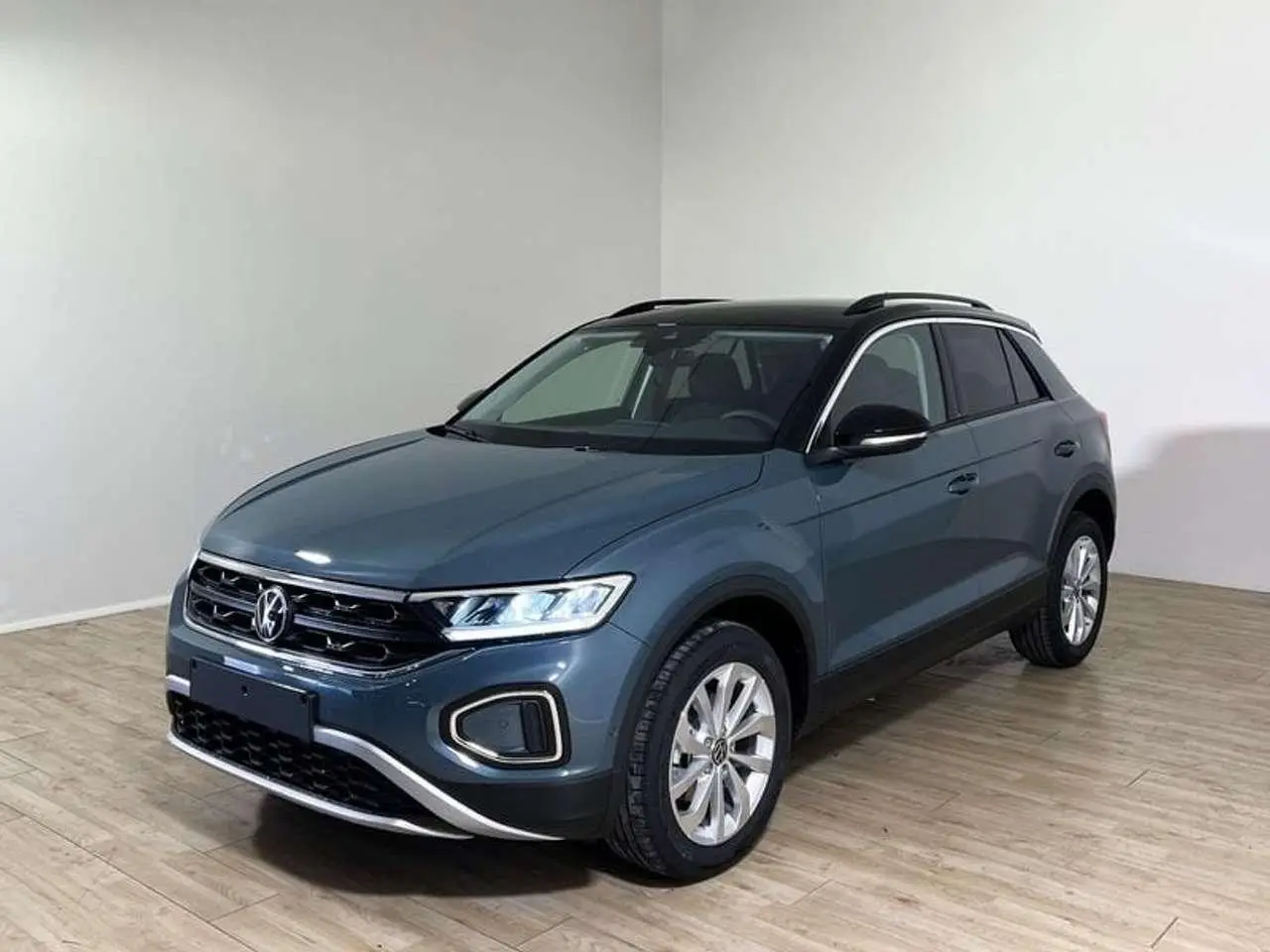 Photo 1 : Volkswagen T-roc 2024 Essence