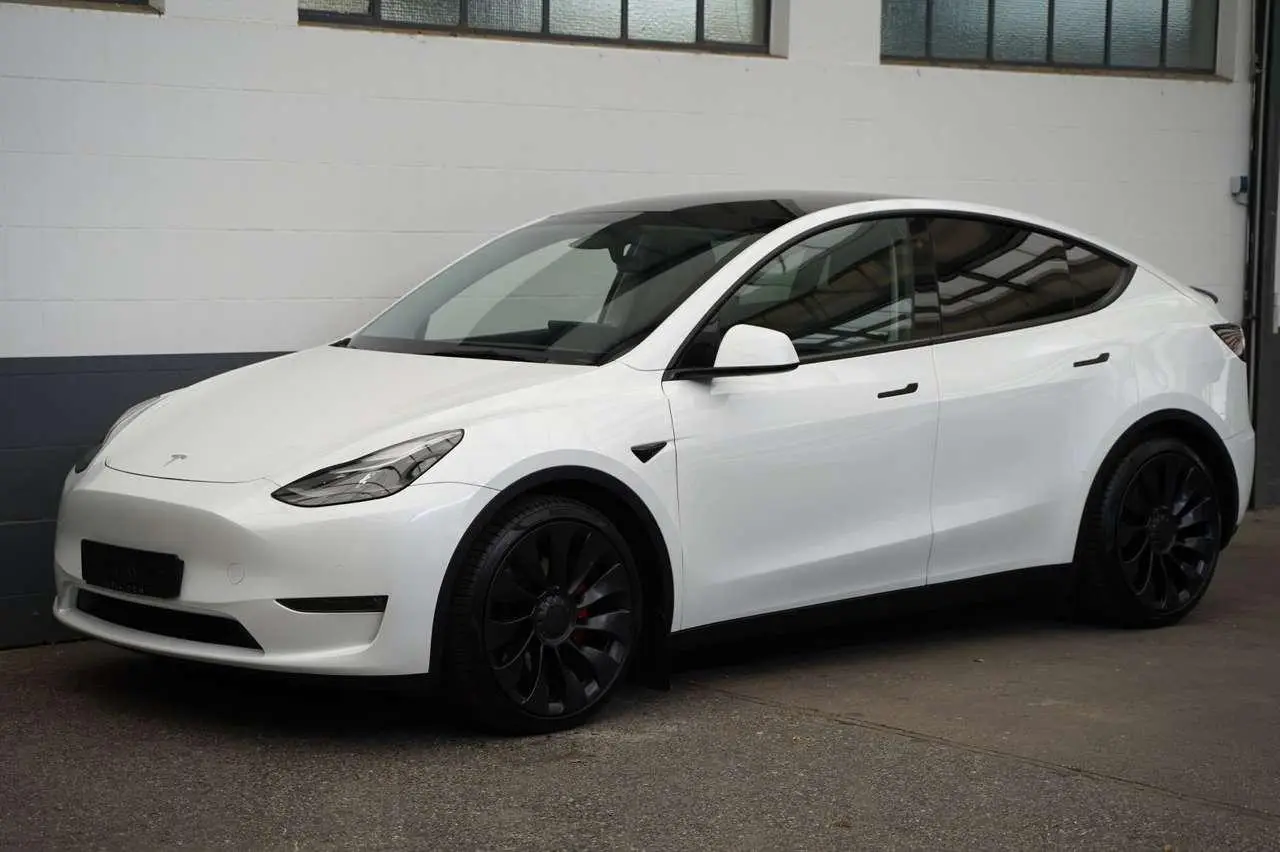 Photo 1 : Tesla Model Y 2022 Électrique