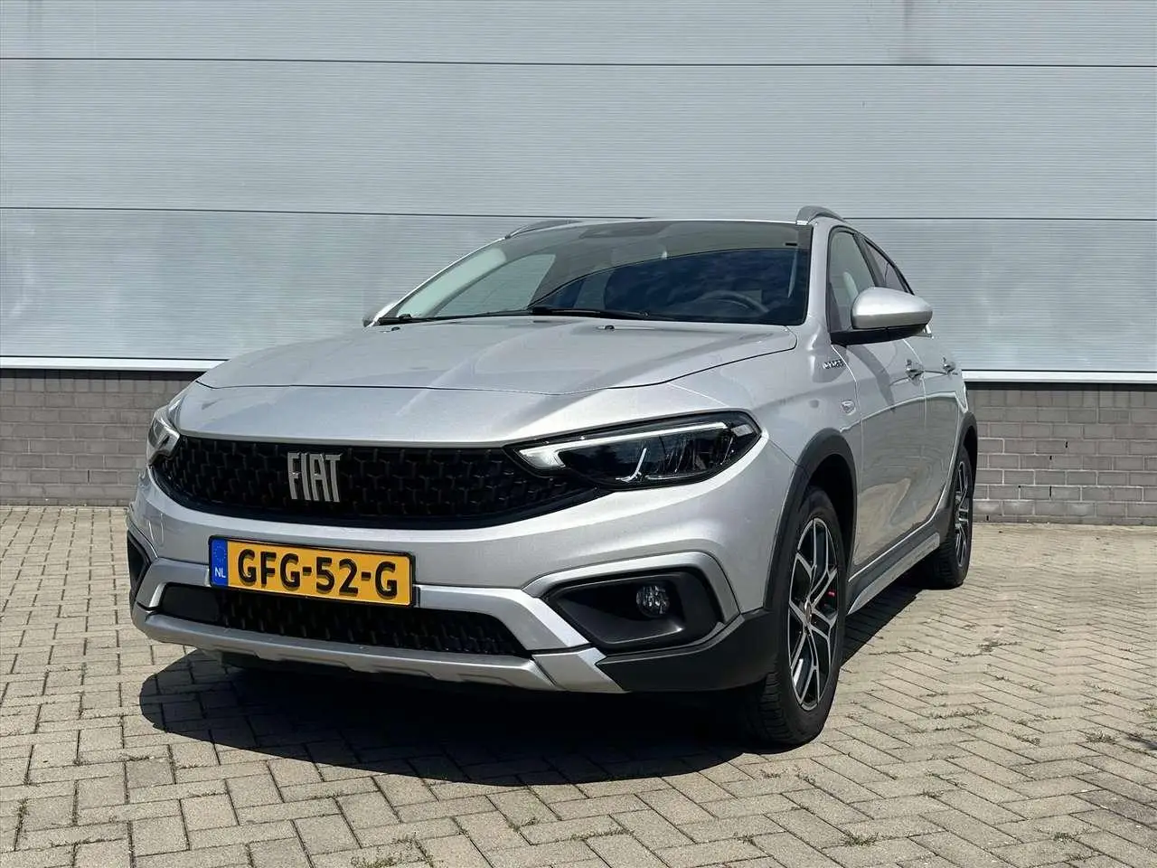 Photo 1 : Fiat Tipo 2023 Petrol