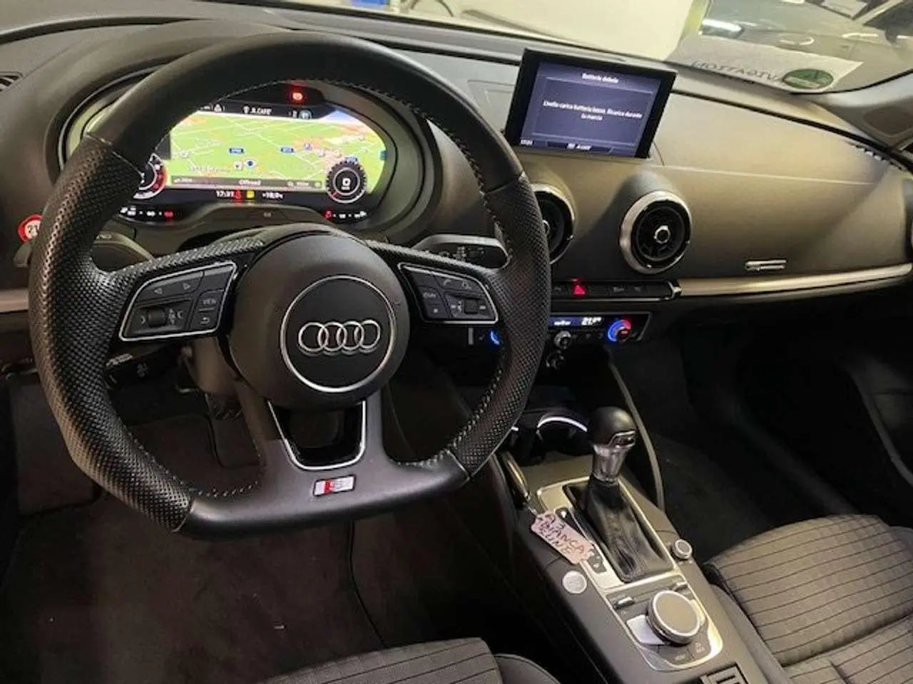 Photo 1 : Audi A3 2019 Essence