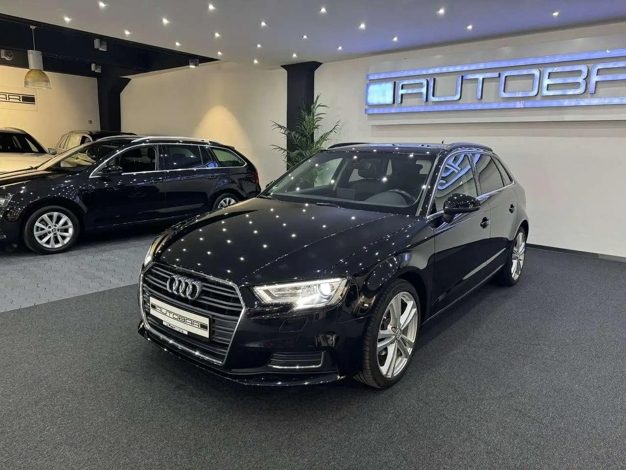 Photo 1 : Audi A3 2017 Petrol