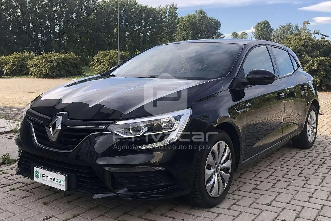 Photo 1 : Renault Megane 2018 Essence