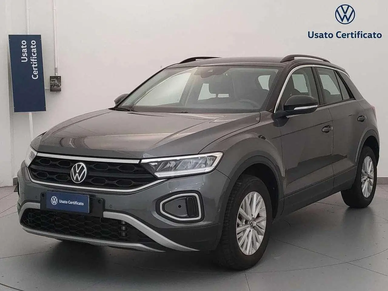 Photo 1 : Volkswagen T-roc 2023 Essence