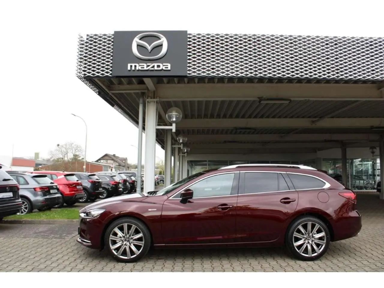 Photo 1 : Mazda 6 2023 Petrol