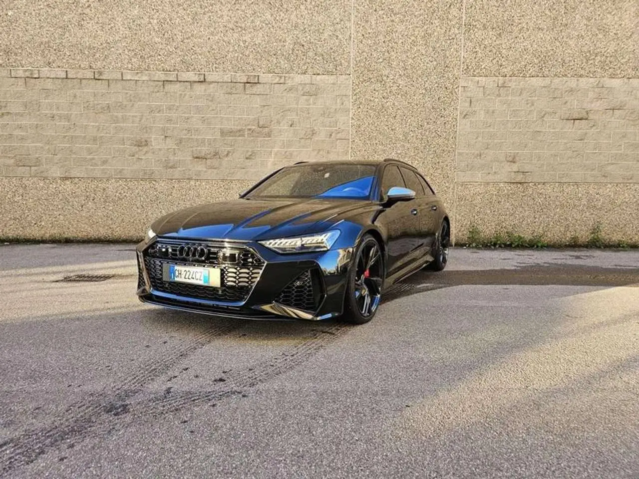 Photo 1 : Audi Rs6 2022 Hybride