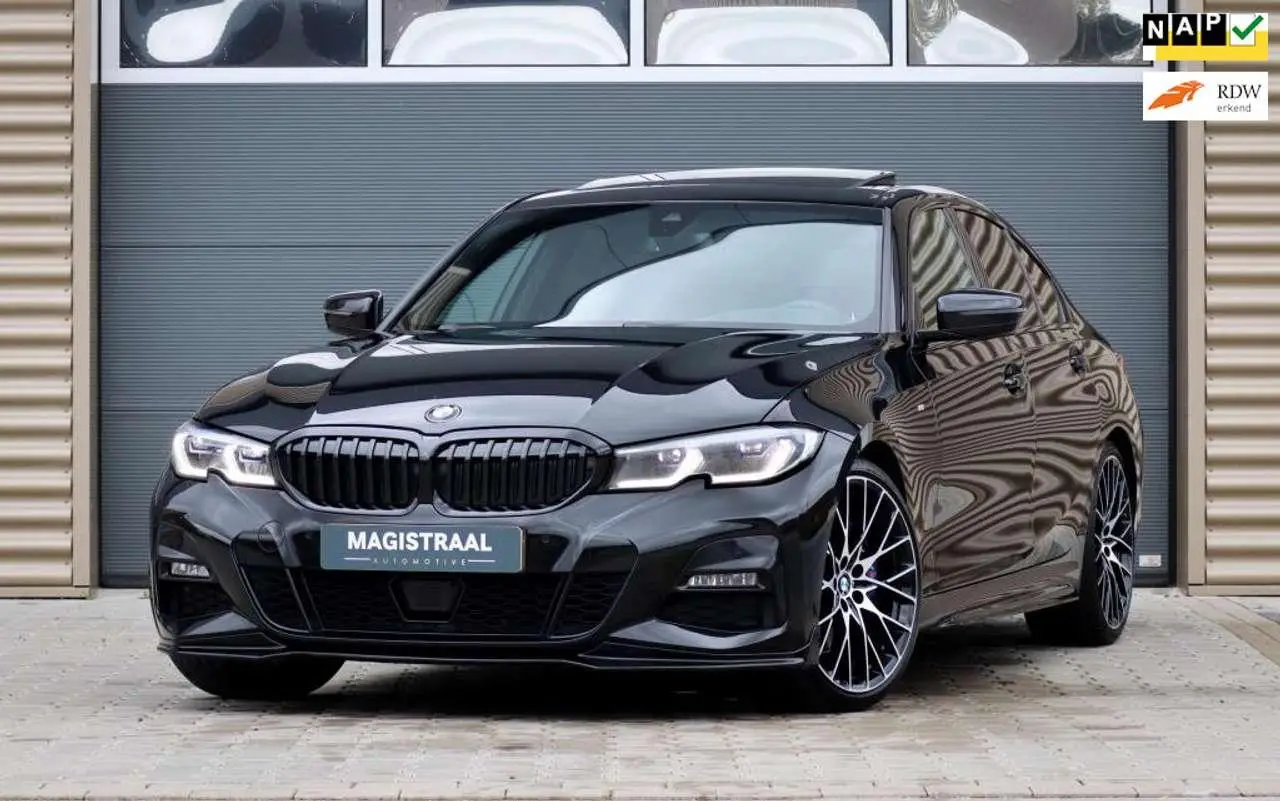 Photo 1 : Bmw Serie 3 2019 Essence