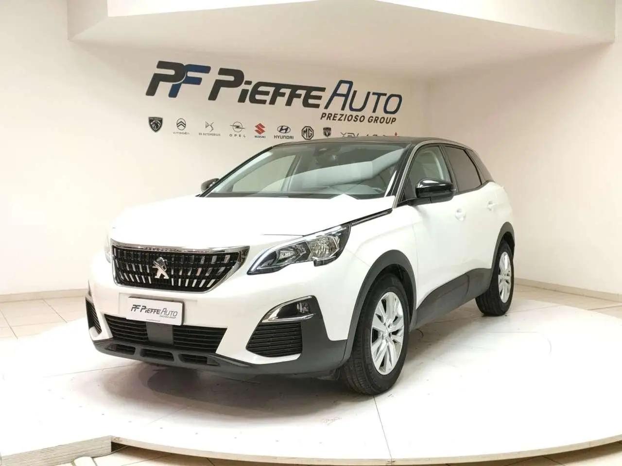 Photo 1 : Peugeot 3008 2020 Petrol