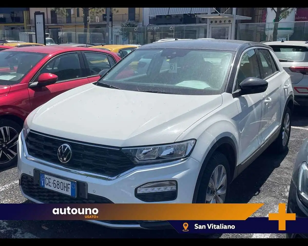 Photo 1 : Volkswagen T-roc 2021 Essence