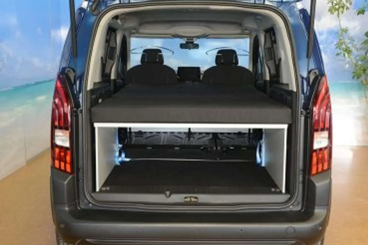 Photo 1 : Toyota Proace 2023 Petrol