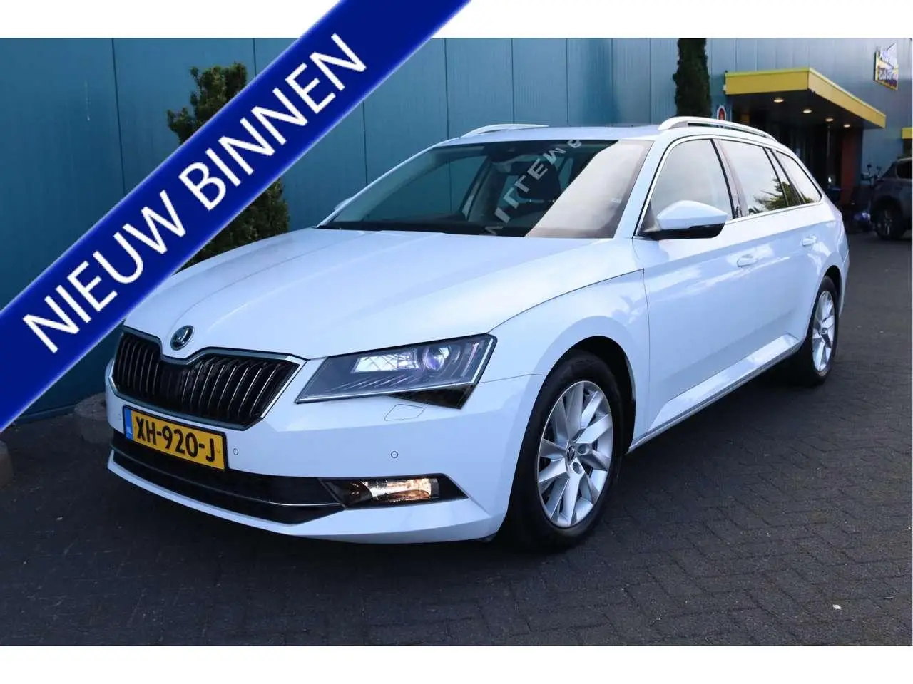 Photo 1 : Skoda Superb 2019 Petrol