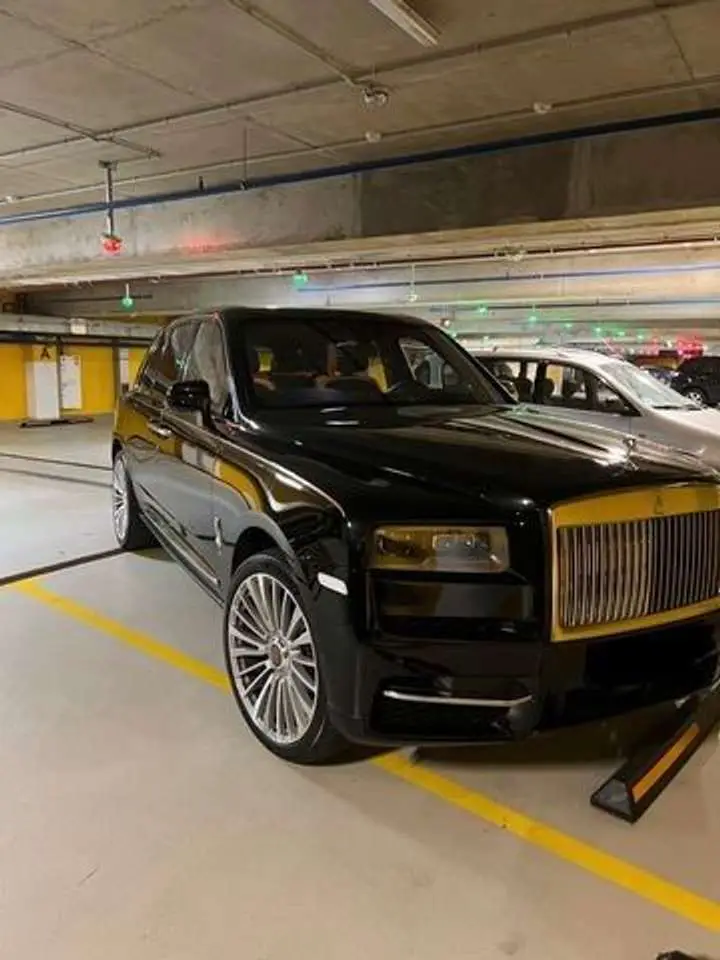 Photo 1 : Rolls-royce Cullinan 2021 Essence