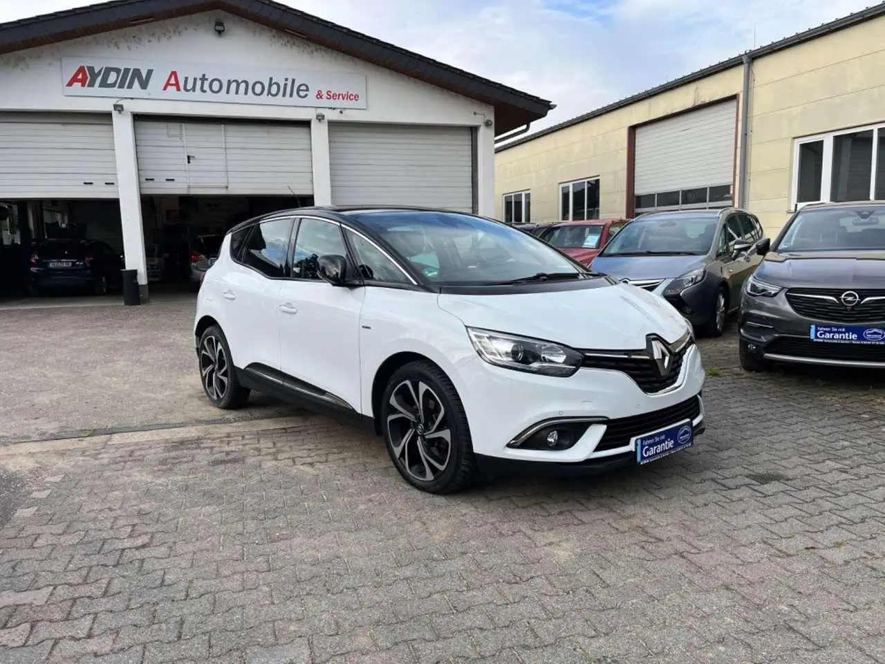 Photo 1 : Renault Scenic 2017 Essence